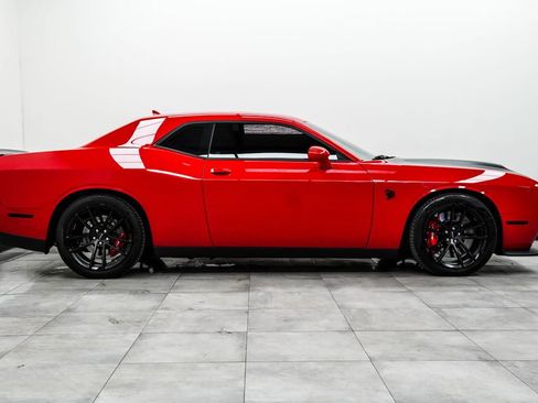 Used 2023 Dodge Challenger SRT Hellcat w/ Driver Convenience Group RWD image 10