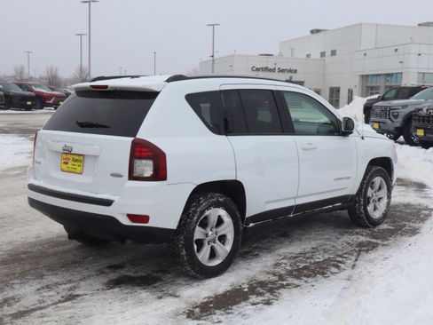 Used 2017 Jeep Compass Latitude image 5