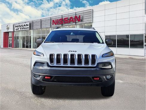 Used 2015 Jeep Cherokee Trailhawk w/ Leather Interior Group image 2