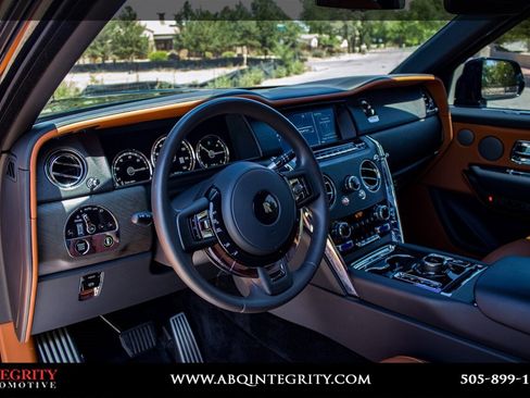 Used 2022 Rolls-Royce Cullinan w/ Dynamic Package image 24