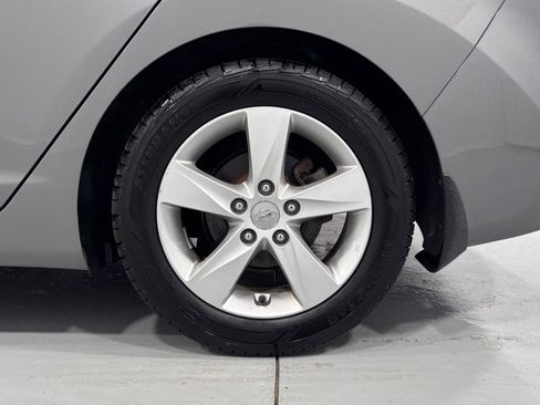 Used 2013 Hyundai Elantra GLS w/ Preferred Pkg FWD image 31