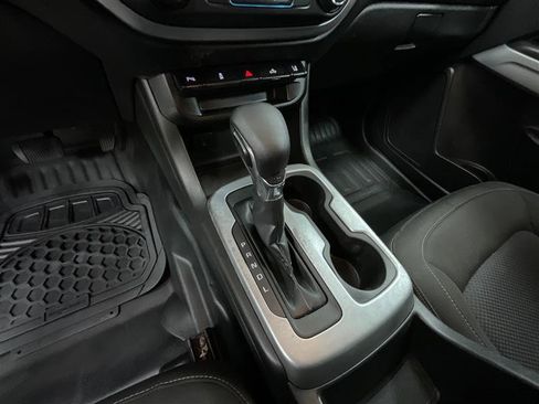 Used 2022 Chevrolet Colorado LT w/ Fleet Safety Package image 15