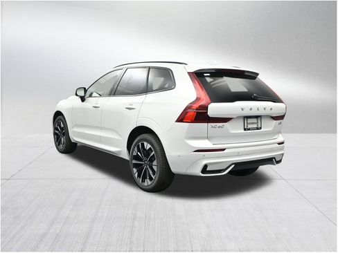 New 2026 Volvo XC60 B5 Plus AWD/4WD image 3