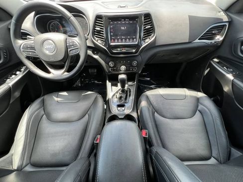 Used 2019 Jeep Cherokee Limited FWD image 20