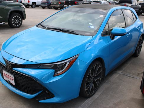 Used 2020 Toyota Corolla XSE w/ Blackout Package FWD image 4