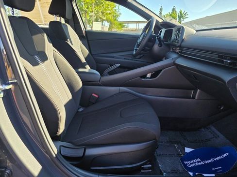 Certified 2025 Hyundai Elantra Sport image 8