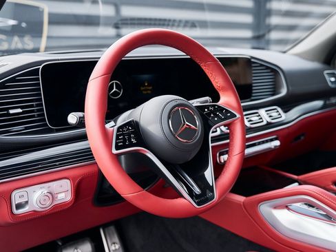 Used 2026 Mercedes-Benz Maybach GLS 600 4MATIC image 44