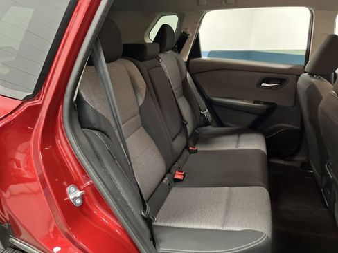 Used 2023 Nissan Rogue SV image 28