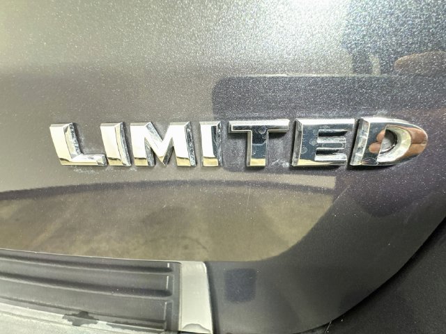 Used 2014 Jeep Grand Cherokee Limited w/ Trailer Tow Group IV RWD image 38