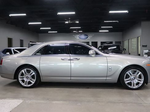 Used 2016 Rolls-Royce Ghost image 6