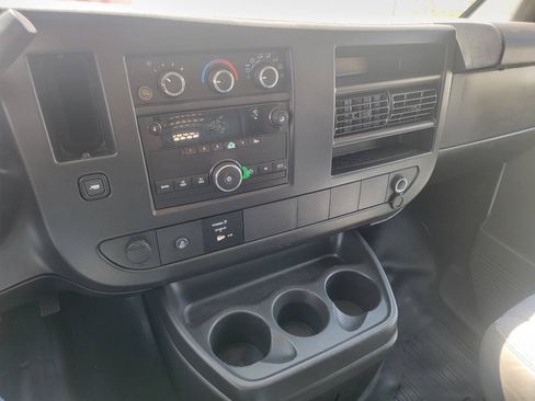 Used 2014 Chevrolet Express 3500 Extended RWD image 13