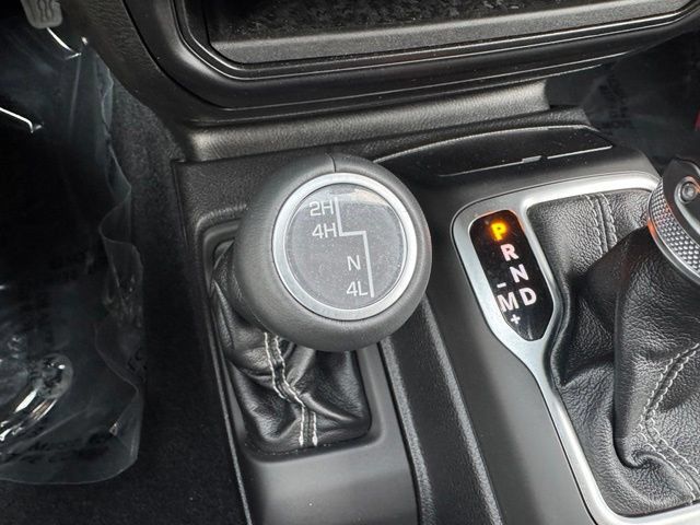 Used 2020 Jeep Gladiator Overland AWD/4WD image 20