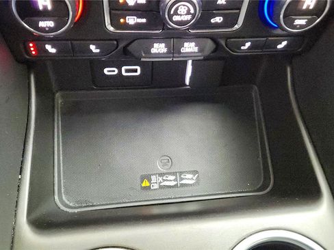 Used 2021 Chevrolet Tahoe LT AWD/4WD image 47