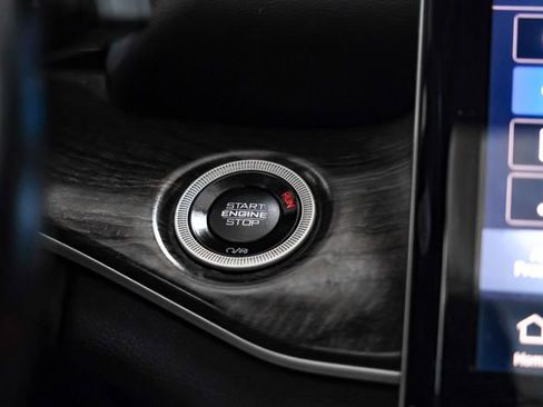 Used 2022 Jeep Grand Cherokee Limited image 23