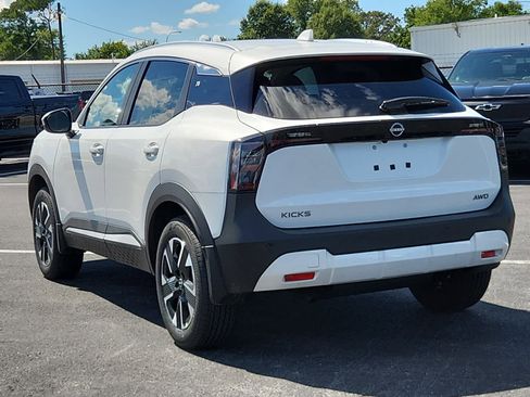 New 2025 Nissan Kicks SV w/ SV Premium Package image 4