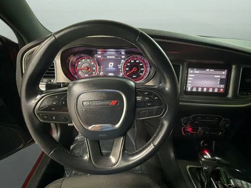 Used 2020 Dodge Charger SXT RWD image 10