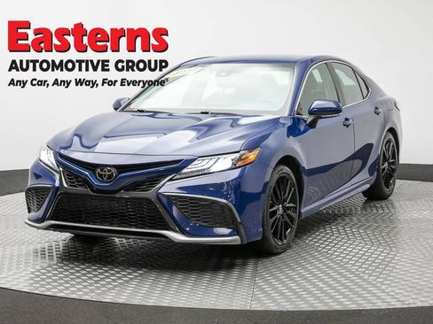 Used 2023 Toyota Camry XSE FWD image 1