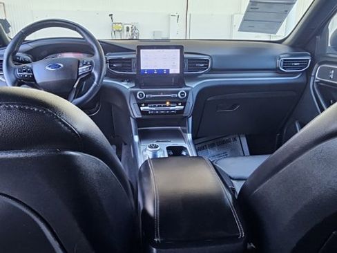 Certified 2020 Ford Explorer XLT w/ Equipment Group 202A image 14