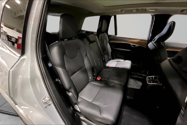 Certified 2025 Volvo XC90 T8 Plus w/ Protection Package Premier AWD/4WD image 30