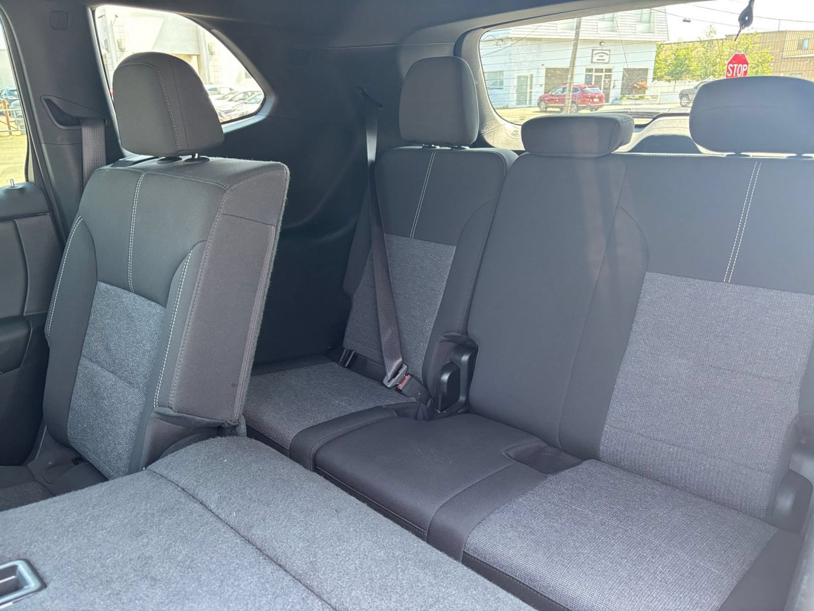 Used 2025 GMC Acadia Elevation AWD/4WD image 29