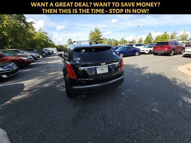 Used 2018 Cadillac XT5 Luxury w/ Driver Awareness Package AWD/4WD image 8