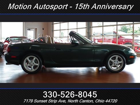 Used 1999 MAZDA MX-5 Miata RWD image 16