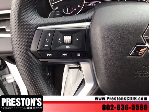 Used 2025 Mitsubishi Outlander SE AWD/4WD image 15