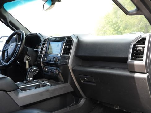 Used 2016 Ford F150 XLT w/ Equipment Group 302A Luxury image 24