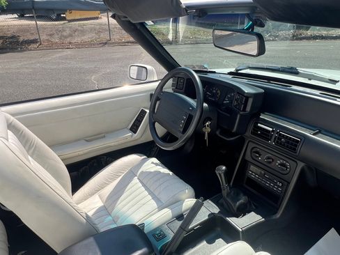 Used 1993 Ford Mustang LX RWD image 31