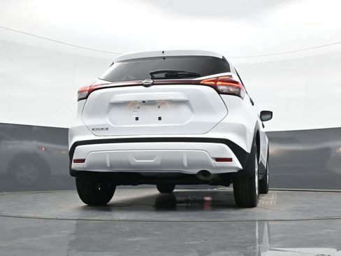 New 2025 Nissan Kicks Play S image 20
