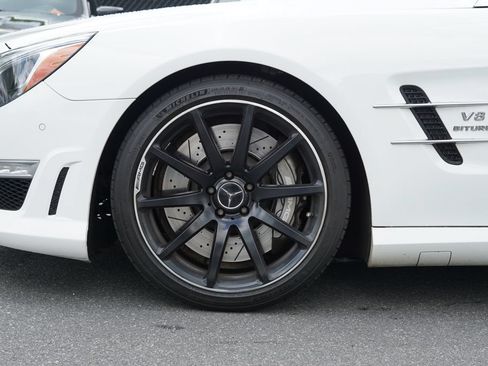 Used 2014 Mercedes-Benz SL 63 AMG image 12
