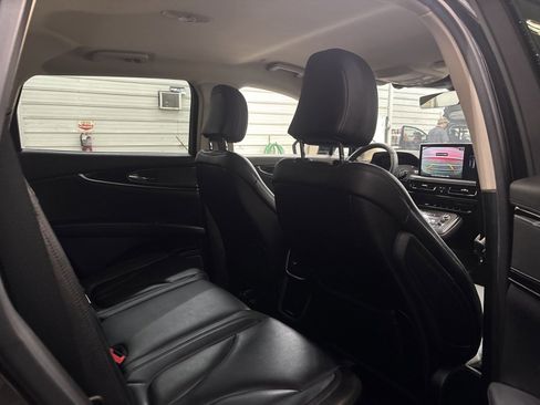 Used 2022 Lincoln Nautilus AWD image 30