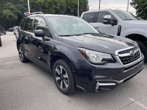 Used 2017 Subaru Forester Limited AWD/4WD image 1