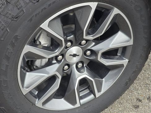 Used 2023 Chevrolet Silverado 1500 RST AWD/4WD image 13