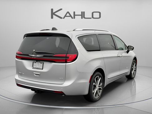 New 2026 Chrysler Pacifica Pinnacle w/ Trailer Tow Group image 5