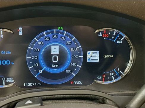 Used 2017 Cadillac Escalade ESV Luxury AWD/4WD image 12
