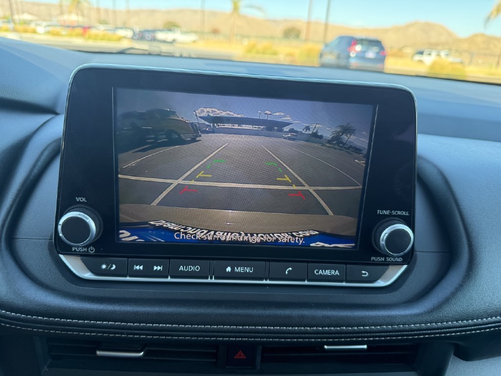 Used 2025 Nissan Rogue SV FWD image 27
