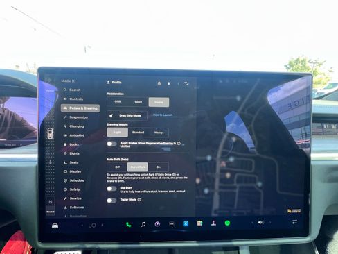 Used 2022 Tesla Model X image 45