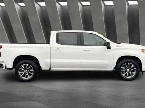 Used 2024 Chevrolet Silverado 1500 RST w/ Z71 Off-Road Package image 3