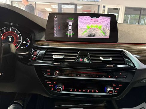Used 2019 BMW 530i RWD image 18