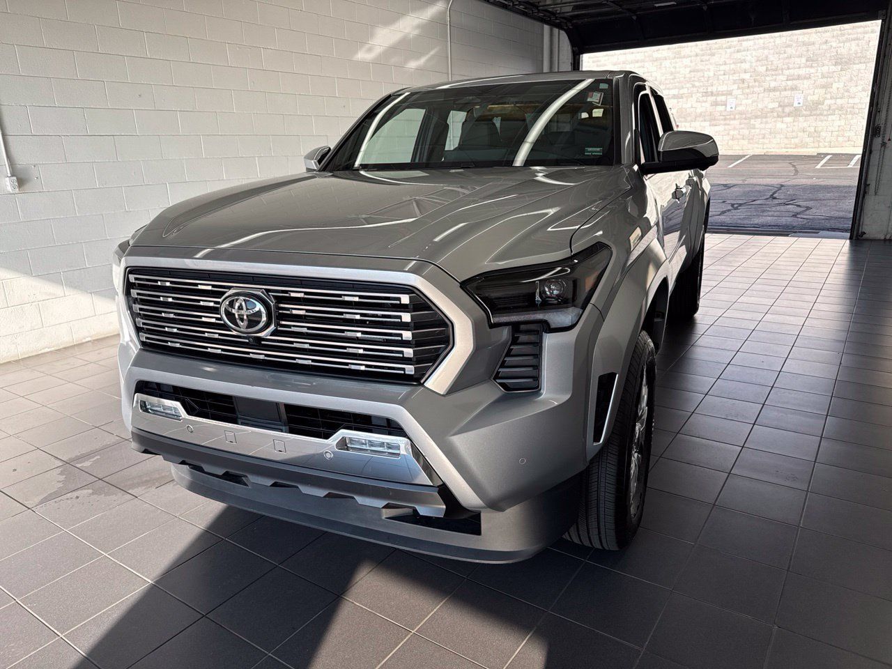 Certified 2025 Toyota Tacoma Limited AWD/4WD image 3