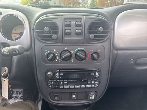Used 2005 Chrysler PT Cruiser Touring FWD image 22