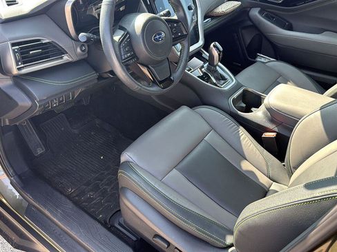 Used 2025 Subaru Outback Onyx Edition AWD/4WD image 19