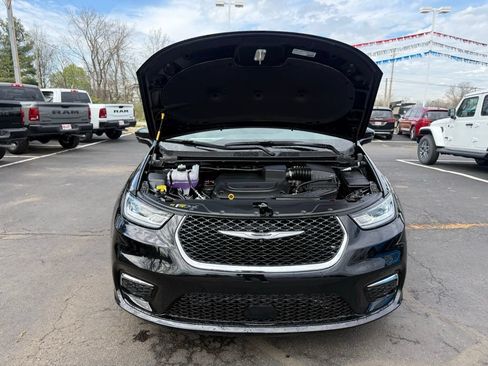 New 2026 Chrysler Pacifica Select FWD image 63