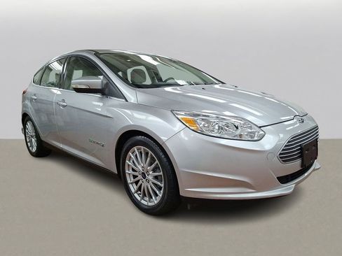 Used 2016 Ford Focus Electric Hatchback FWD image 2