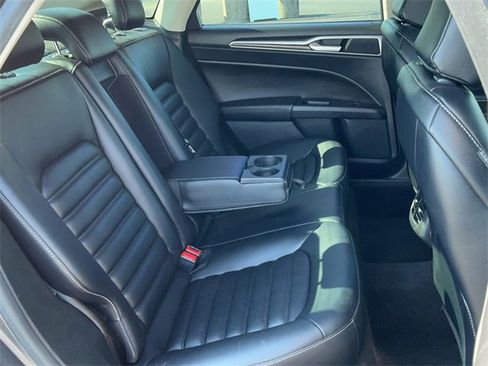 Used 2020 Ford Fusion SEL image 16