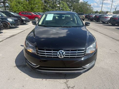 Used 2014 Volkswagen Passat 1.8T SEL Premium FWD image 2