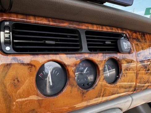 Used 1998 Jaguar XK8 Convertible image 36