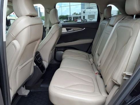 Certified 2022 Lincoln Nautilus Reserve w/ Equipment Group 202A AWD/4WD image 5
