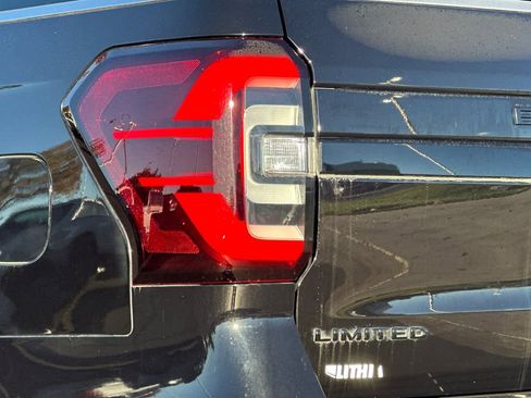 Certified 2023 Ford Expedition Limited image 29